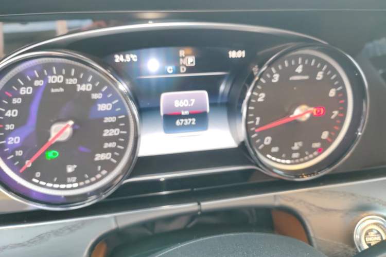 Used Mercedes-Benz E-Class 2018 E 200 Coupe Odometer Close Up