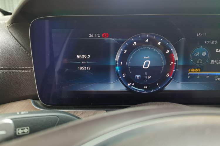 Used Mercedes-Benz E-Class 2018 Facelift E 300 L Luxury Edition Odometer Close Up