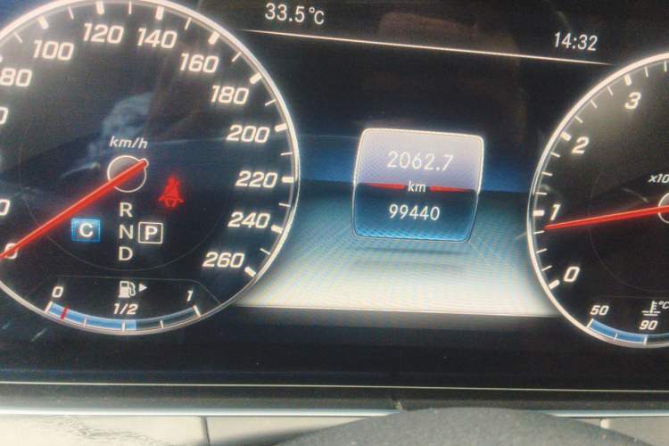 Used Mercedes-Benz E-Class 2018 E 300 L Sport Luxury Edition Odometer Close Up