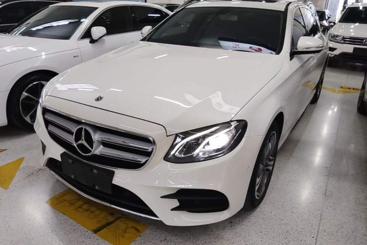 Used Mercedes-Benz E-Class 2018 Facelift E 200 L Sport Edition Guazi used car, China used car export, Used car for sale, Used cars, Cheapest cars for sale