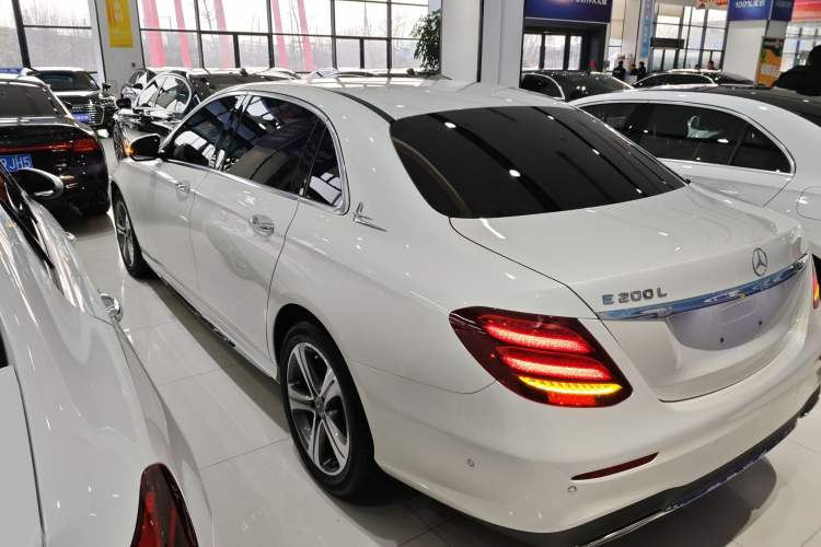 Used Mercedes-Benz E-Class 2018 Facelift E 200 L Sport Edition Rear Left 45 Deg