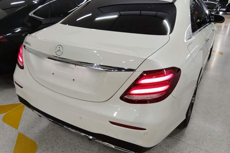 Used Mercedes-Benz E-Class 2018 Facelift E 200 L Sport Edition Rear Right 45 Deg