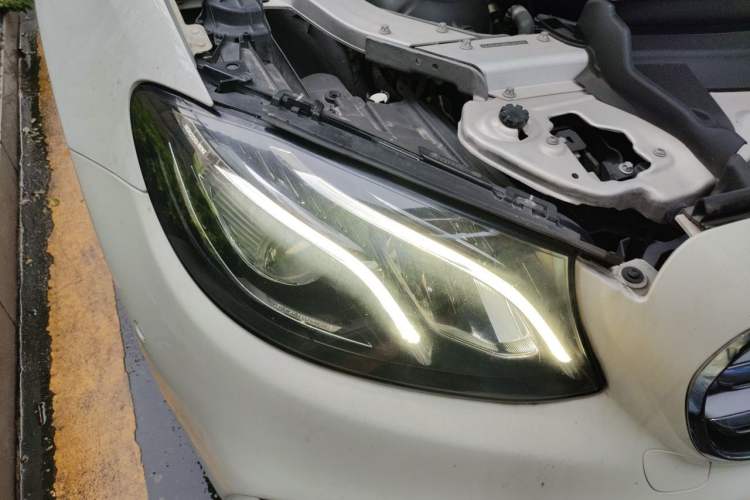 Used Mercedes-Benz E-Class 2018 E 200 L Sport Edition Right Front Headlight