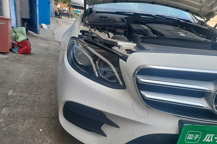 Used Mercedes-Benz E-Class 2018 Restyled E 300 L Sporty and Stylish Edition Right Front Headlight