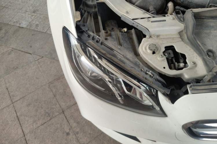Used Mercedes-Benz E-Class 2018 Facelift E 200 L Sport Edition Right Front Headlight