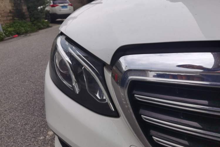 Used Mercedes-Benz E-Class 2018 Facelift E 300 L Luxury Edition Right Front Headlight
