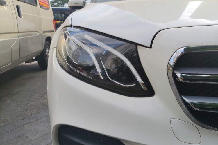 Used Mercedes-Benz E-Class 2018 Restyled E 300 L Sporty and Stylish Edition Right Front Headlight