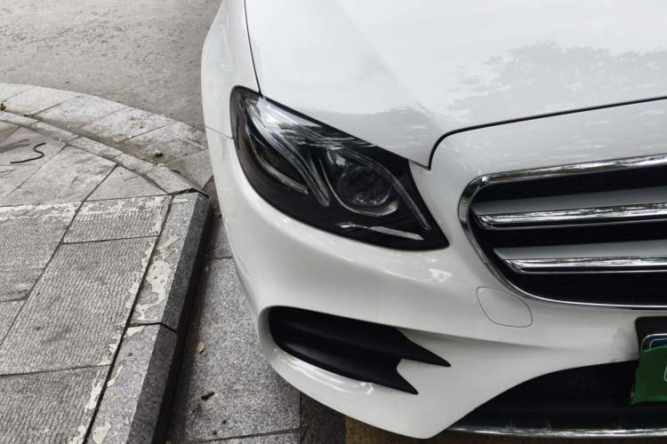 Used Mercedes-Benz E-Class 2018 E 300 L Sport Luxury Edition Right Front Headlight