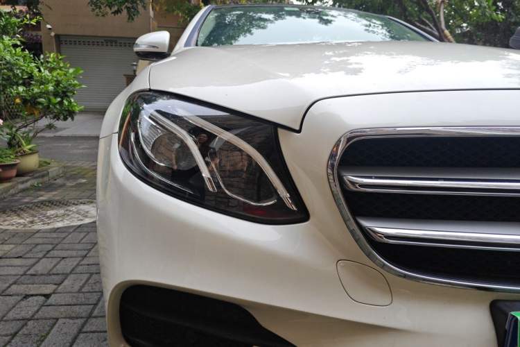 Used Mercedes-Benz E-Class 2018 E 200 L Sport Edition Right Front Headlight