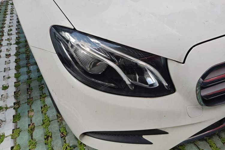Used Mercedes-Benz E-Class 2018 E 300 L Sporty and Stylish Model Right Front Headlight