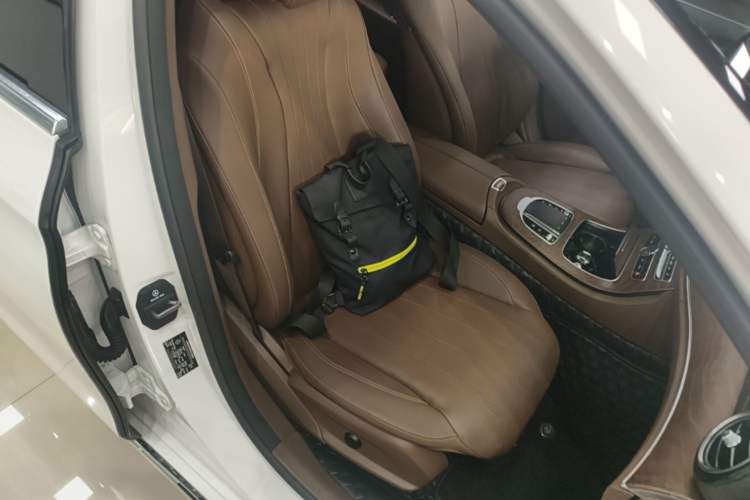 Used Mercedes-Benz E-Class 2018 Facelift E 300 L Luxury Edition Right Front Seat