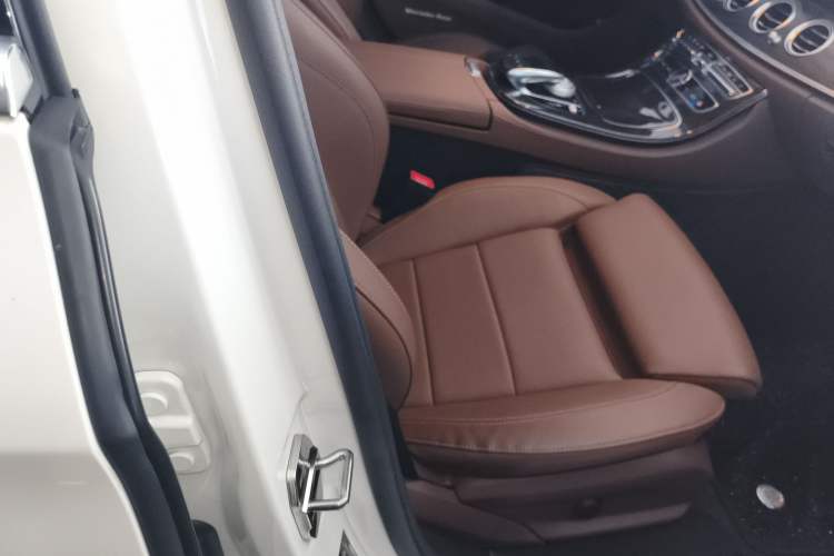 Used Mercedes-Benz E-Class 2018 E 200 L Sport Edition Right Front Seat