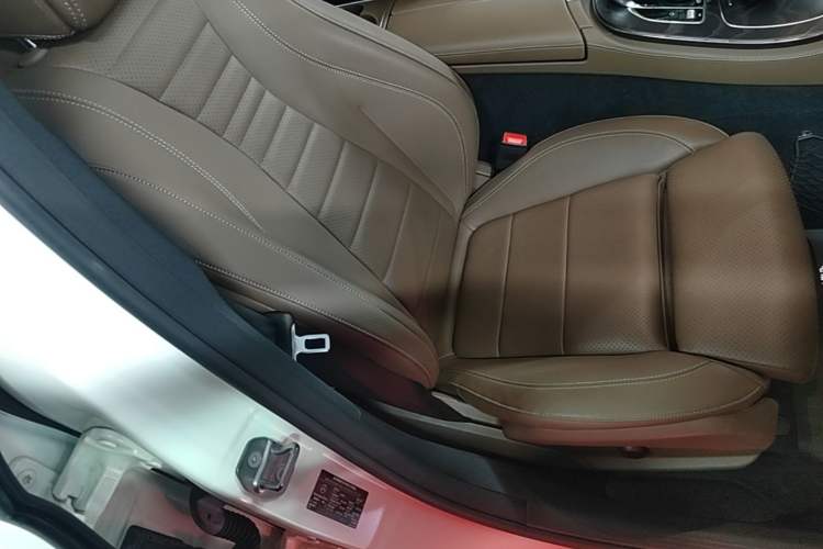 Used Mercedes-Benz E-Class 2018 Facelift E 200 L Sport Edition Right Front Seat