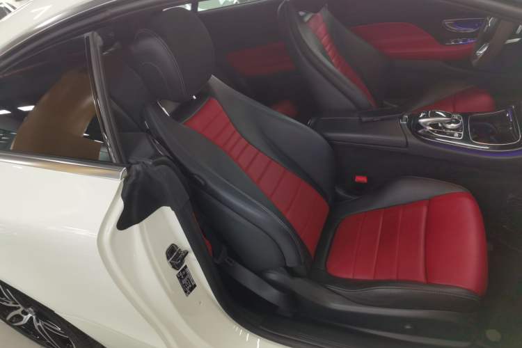 Used Mercedes-Benz E-Class 2018 E 300 Coupe Right Front Seat