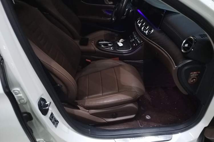 Used Mercedes-Benz E-Class 2018 Restyled E 300 L Sporty and Stylish Edition Right Front Seat
