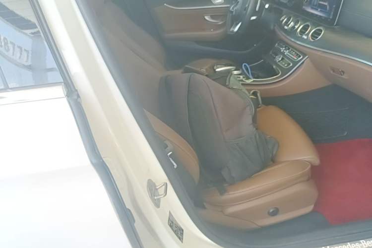 Used Mercedes-Benz E-Class 2018 Facelift E 200 L Sport 4MATIC Right Front Seat