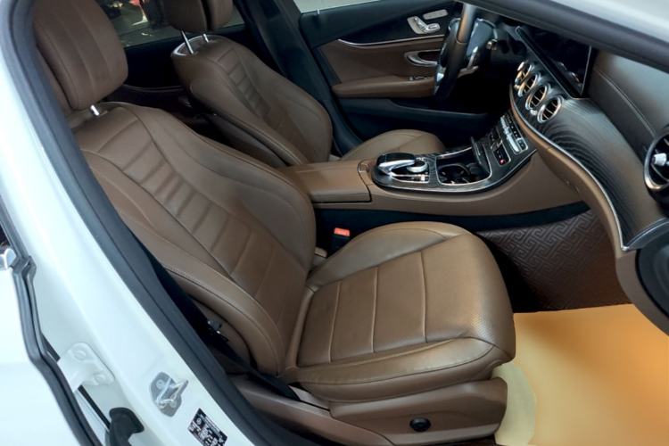 Used Mercedes-Benz E-Class 2018 E 300 L Sporty and Stylish Model Right Front Seat