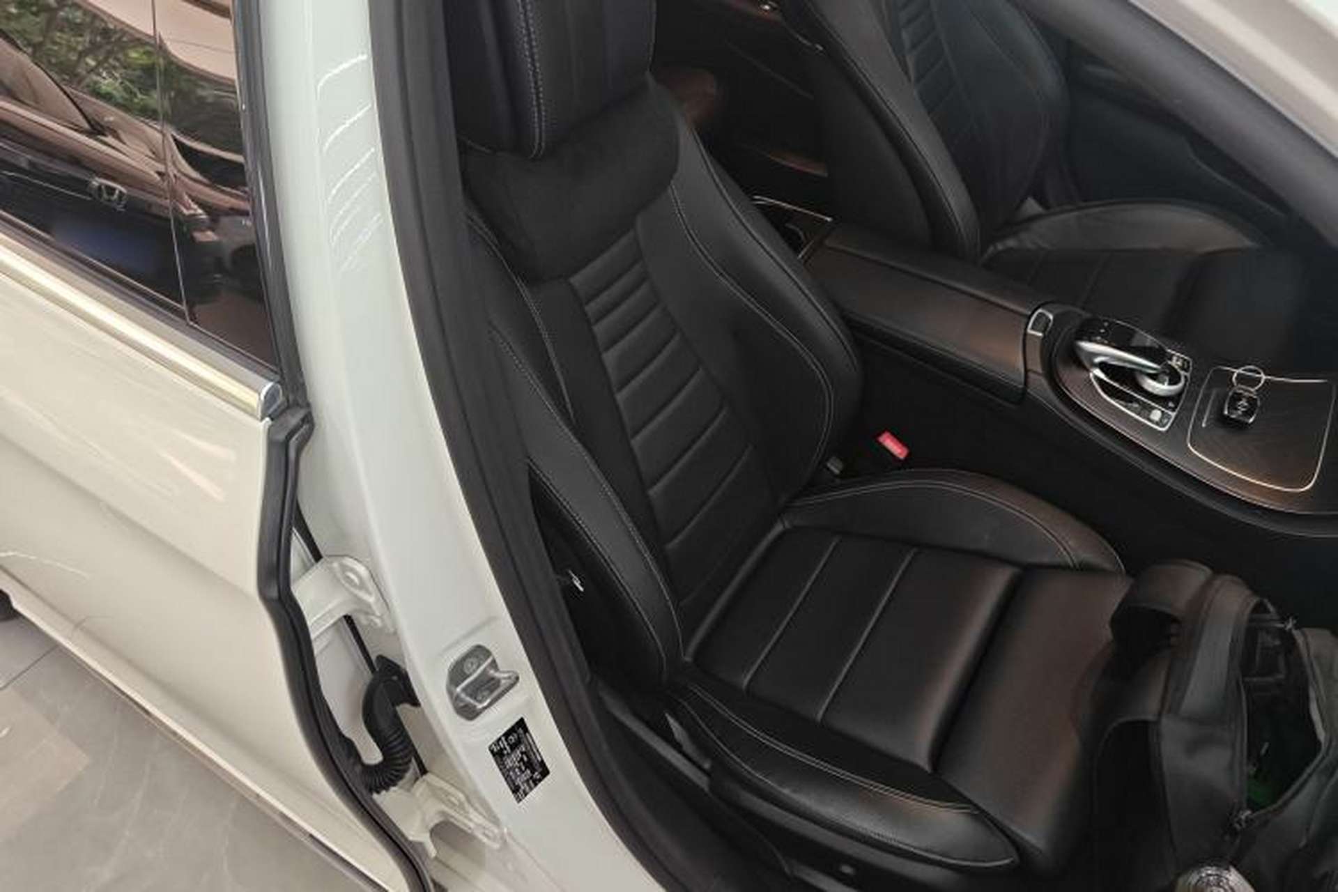 Used Mercedes-Benz E-Class 2018 E 200 L Sport Edition Right Front Seat