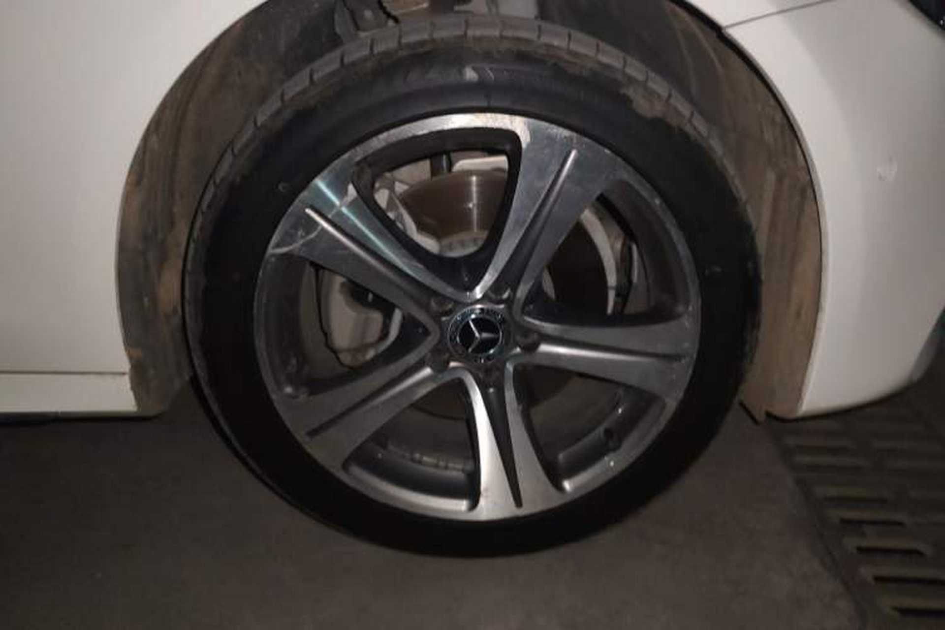 Used Mercedes-Benz E-Class 2018 E 200 L Sport Edition Right Front Wheel Hub