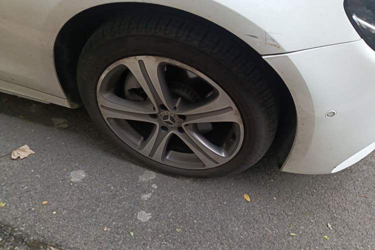 Used Mercedes-Benz E-Class 2018 Facelift E 200 L Sport Edition Right Front Wheel Hub