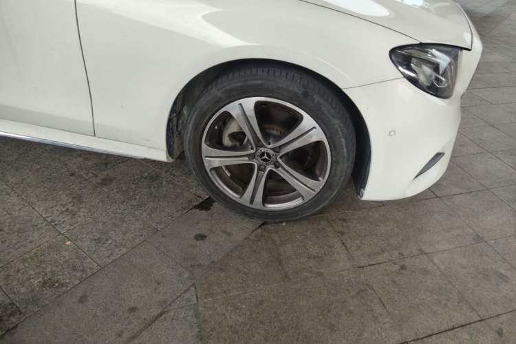 Used Mercedes-Benz E-Class 2018 Facelift E 200 L Sport Edition Right Front Wheel Hub