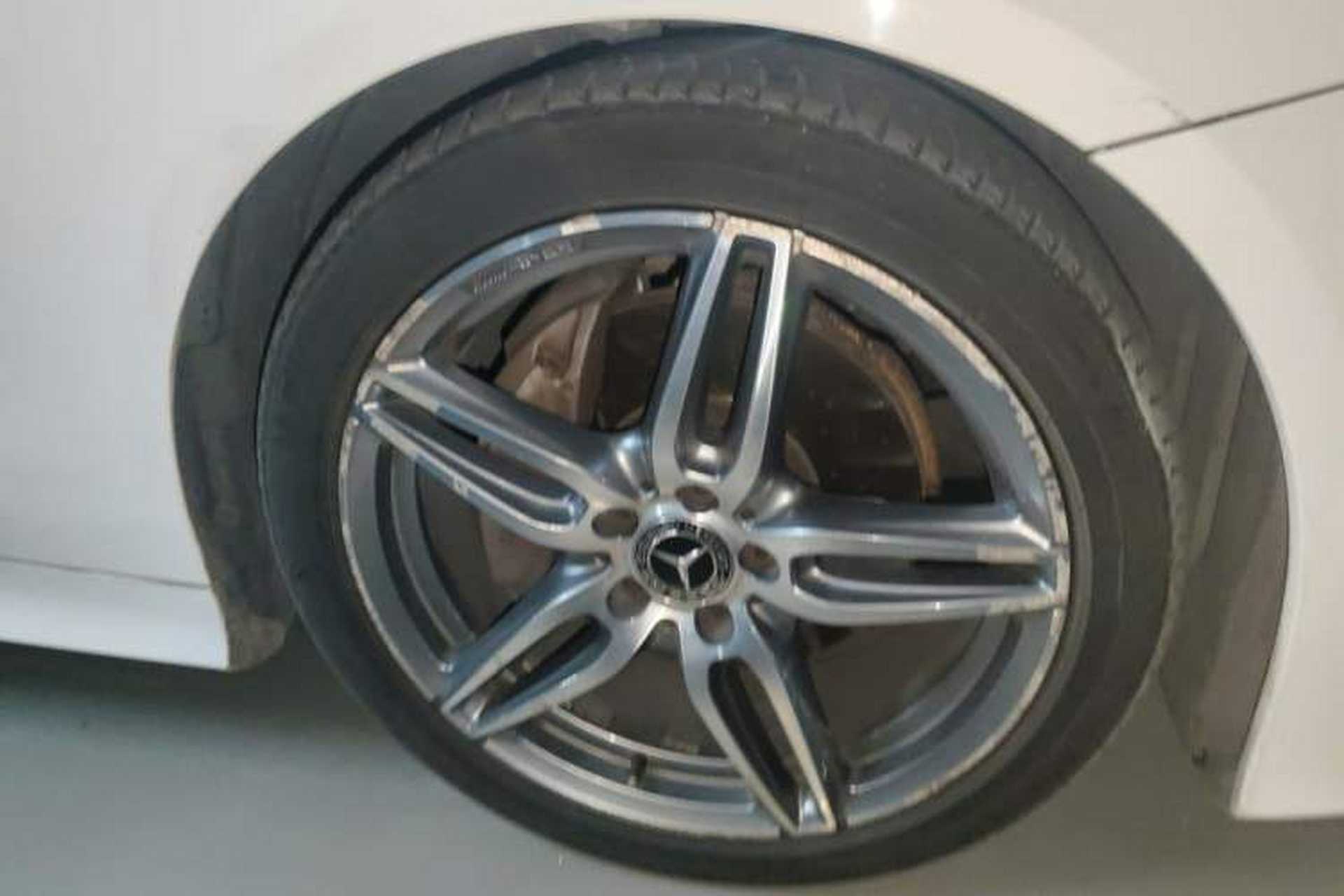 Used Mercedes-Benz E-Class 2018 E 200 Convertible Coupe Right Front Wheel Hub