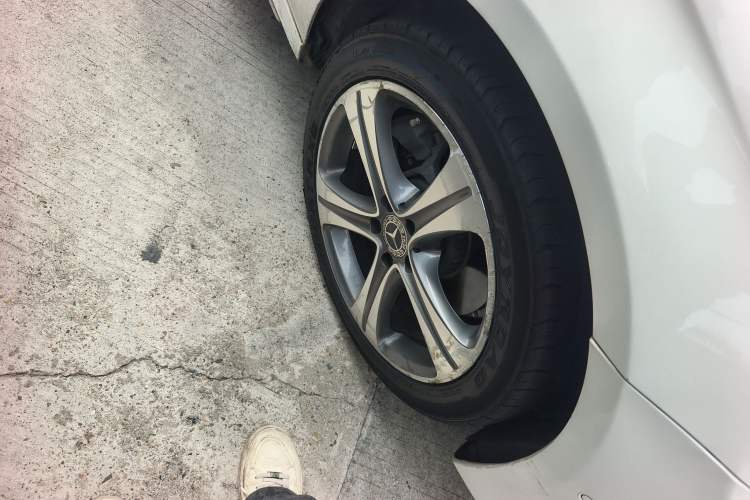Used Mercedes-Benz E-Class 2018 E 200 L Sport Edition Right Front Wheel Hub