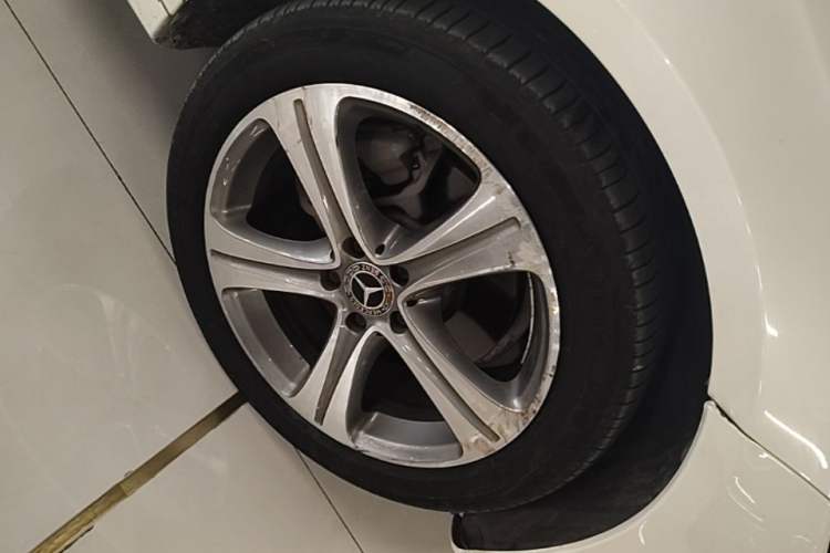 Used Mercedes-Benz E-Class 2018 Facelift E 200 L Sport Edition Right Front Wheel Hub