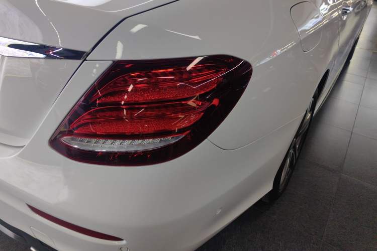 Used Mercedes-Benz E-Class 2018 E 200 L Sport Edition Right Rear Taillight