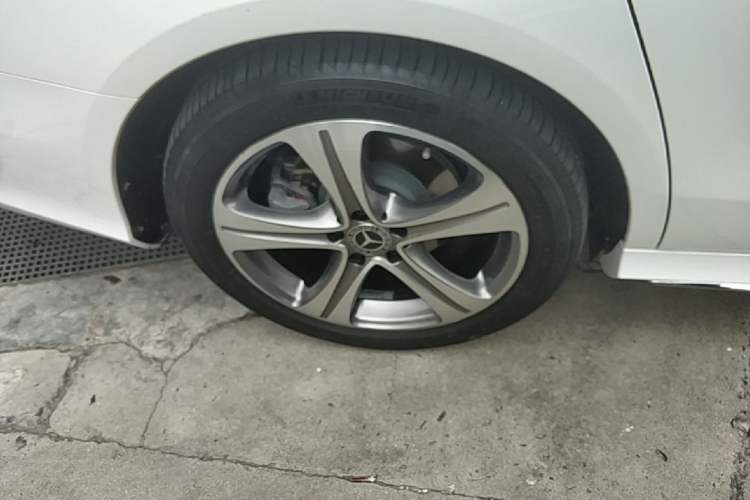 Used Mercedes-Benz E-Class 2018 Facelift E 200 L Sport Edition Right Rear Wheel Hub