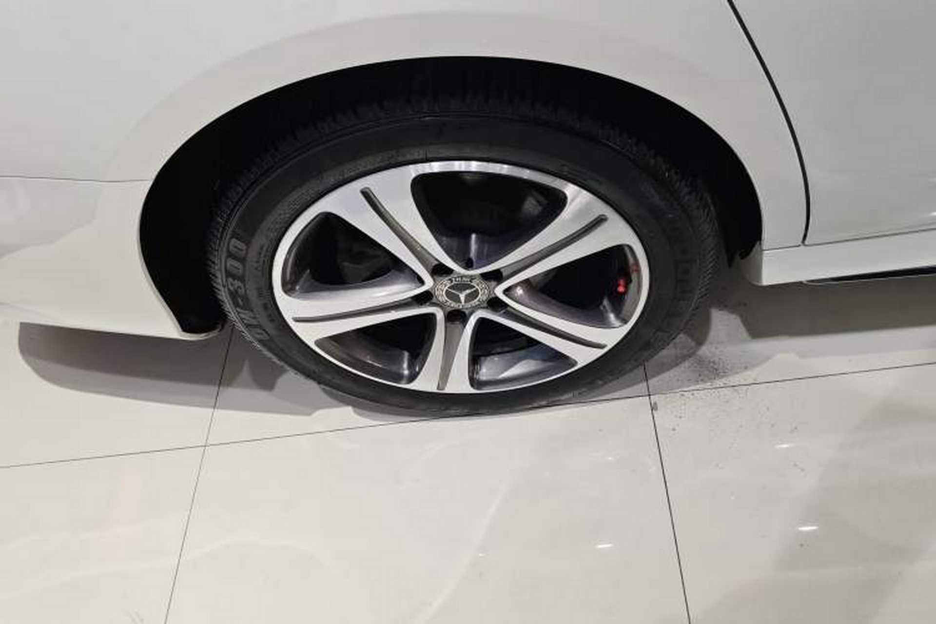 Used Mercedes-Benz E-Class 2018 Facelift E 200 L Sport Edition Right Rear Wheel Hub