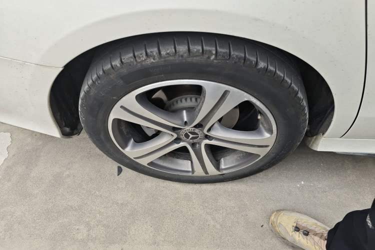 Used Mercedes-Benz E-Class 2018 Facelift E 200 L Sport Edition Right Rear Wheel Hub