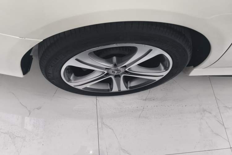Used Mercedes-Benz E-Class 2018 E 200 L Sport Edition Right Rear Wheel Hub