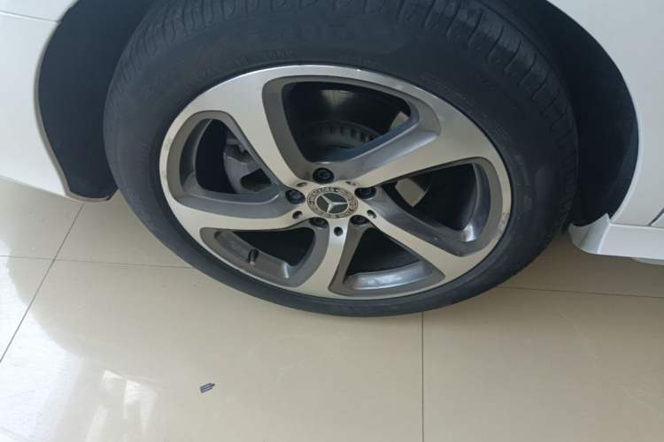 Used Mercedes-Benz E-Class 2018 Facelift E 200 L Sport 4MATIC Right Rear Wheel Hub