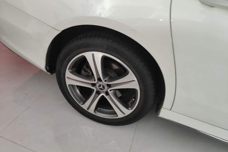 Used Mercedes-Benz E-Class 2018 Facelift E 200 L Sport Edition Right Rear Wheel Hub