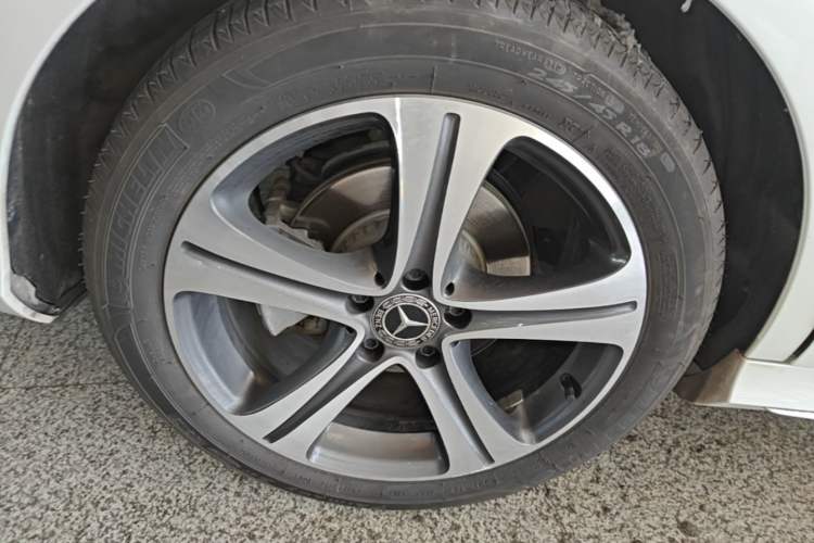 Used Mercedes-Benz E-Class 2018 Facelift E 200 L Sport Edition Right Rear Wheel Hub
