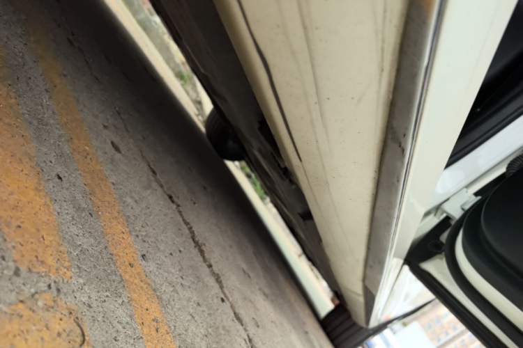 Used Mercedes-Benz E-Class 2018 E 200 L Sport Edition Right Side Sill