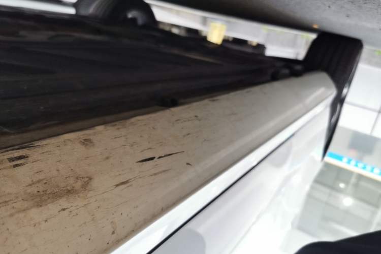 Used Mercedes-Benz E-Class 2018 E 200 Sport Edition Right Side Sill