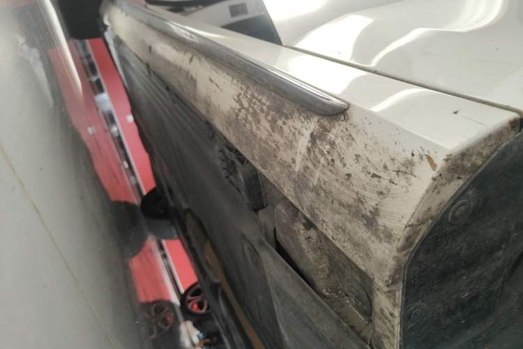 Used Mercedes-Benz E-Class 2018 Facelift E 200 L Sport Edition Right Side Sill