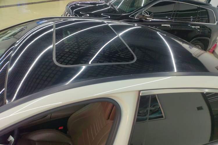 Used Mercedes-Benz E-Class 2018 Facelift E 200 L Sport Edition Roof