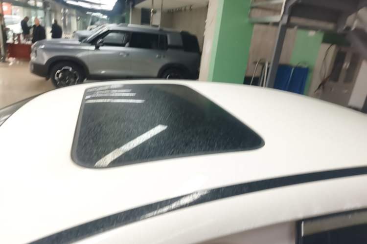 Used Mercedes-Benz E-Class 2018 E 200 L Sport Edition Roof