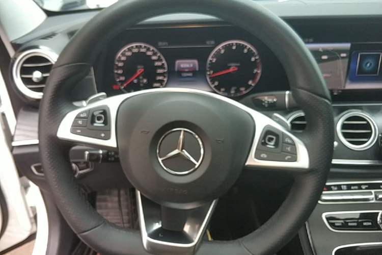 Used Mercedes-Benz E-Class 2018 Facelift E 200 L Sport Edition Steering Wheel