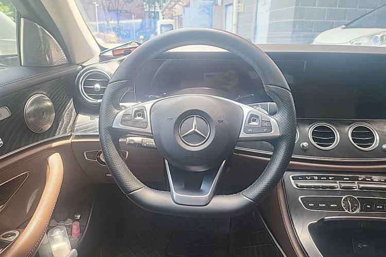 Used Mercedes-Benz E-Class 2018 Restyled E 300 L Sporty and Stylish Edition Steering Wheel
