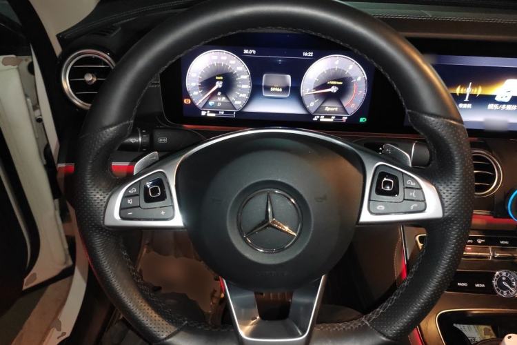 Used Mercedes-Benz E-Class 2018 Restyled E 300 L Sport Luxury Edition Steering Wheel