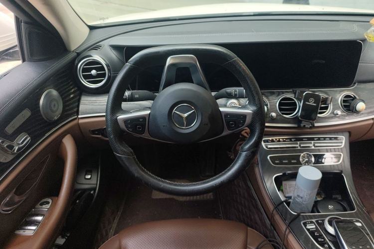 Used Mercedes-Benz E-Class 2018 Restyled E 300 L Sporty and Stylish Edition Steering Wheel