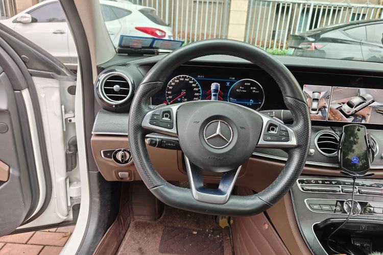 Used Mercedes-Benz E-Class 2018 Facelift E 200 L Sport Edition Steering Wheel