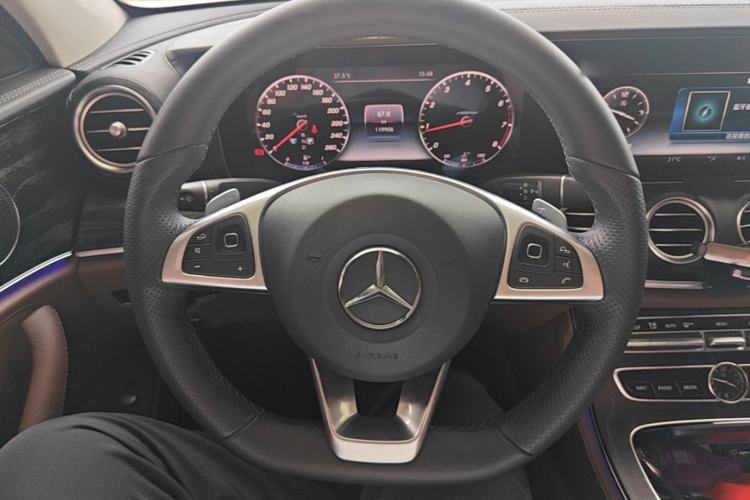 Used Mercedes-Benz E-Class 2018 E 300 L Sport Luxury Edition Steering Wheel