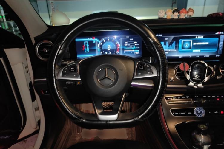 Used Mercedes-Benz E-Class 2018 E 300 L Sporty and Stylish Model Steering Wheel