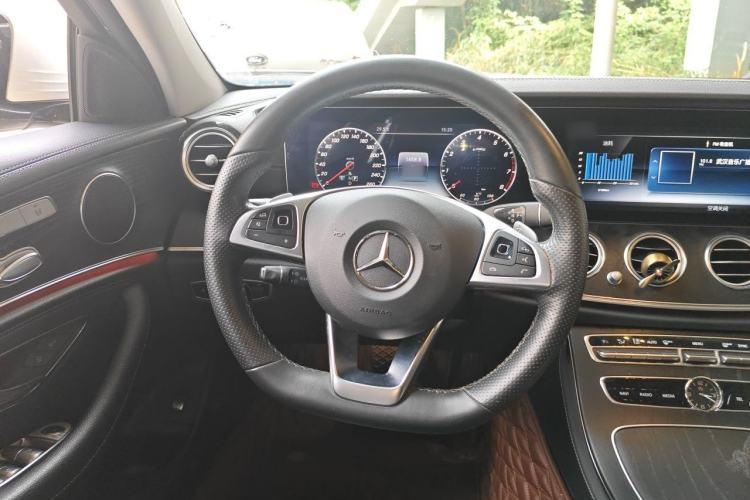 Used Mercedes-Benz E-Class 2018 E 200 L Sport Edition Steering Wheel