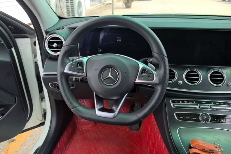 Used Mercedes-Benz E-Class 2018 E 200 L Sport Edition Steering Wheel